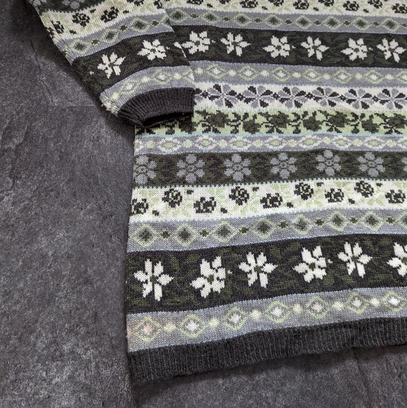 Vintage Attitude Eaton Nordic floral green wool blend longline mockneck sweater - Picture 3 of 7